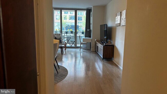 Photo - 4801 Fairmont Ave Unit 313