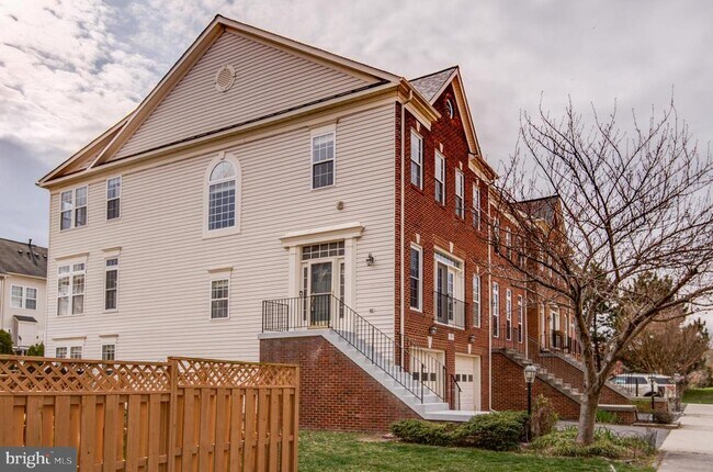 Photo - 43043 Pallan Terrace