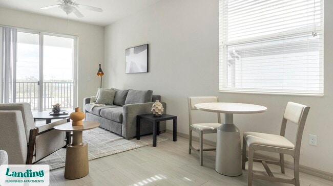 Photo - 4985 Eastwood Greens St Unidad 15-104.1410850