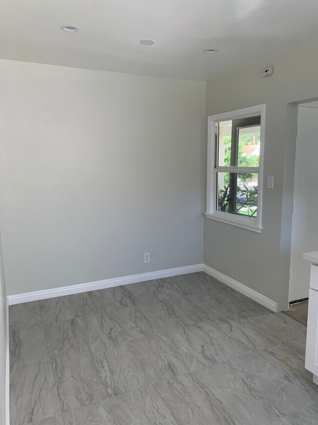 Photo - 414 E Stocker St Apartamentos Unidad 414 12