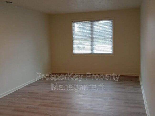 Photo - 11 Hidden Valley Ct