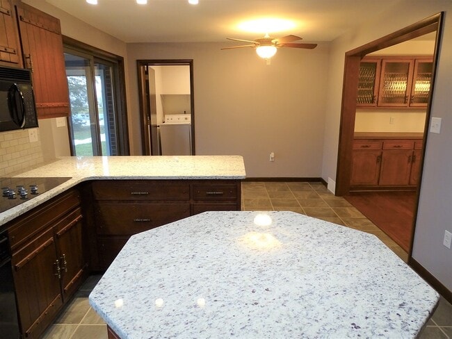 Photo - 2228 Junction Rd