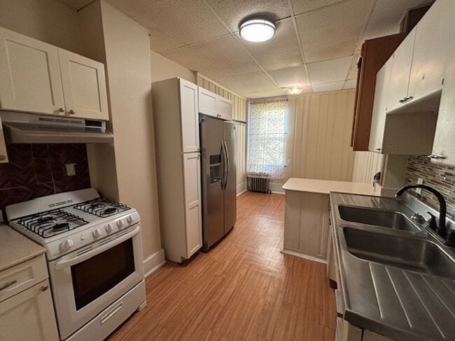 Photo - Kamineni-1070 Luzerne Street Unidad Kamineni 1070 Luzerne Street, Apt. #1