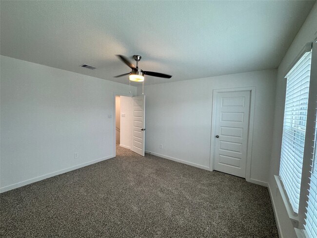 Photo - 2814 Lisburn Ter Ln