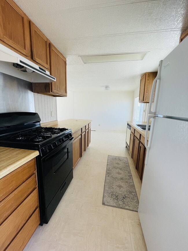 Photo - 920 Dodge Ln