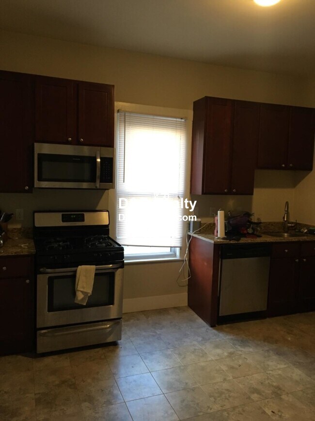 Photo - 44 Cameron Ave Unidad 1