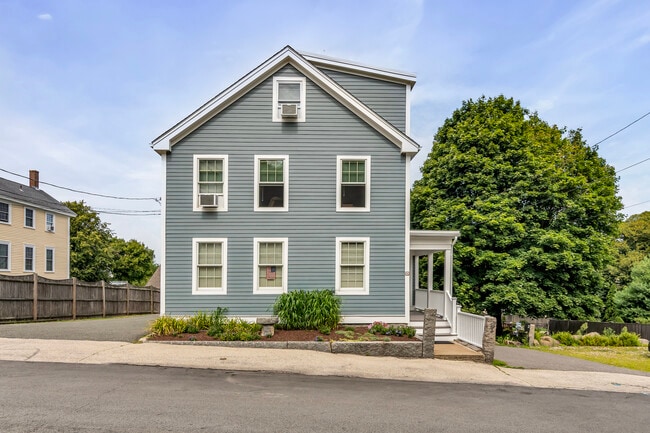 Well maintained property - 4 Pleasant St Unit 2