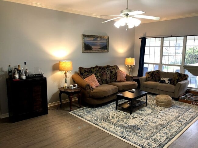 1620 Williamsburg Dr