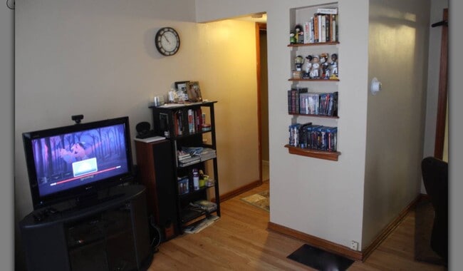 Photo - 2571 N Wauwatosa Ave Unit 1