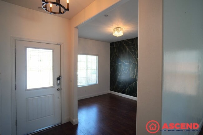 Photo - Phenomenal Home In Gossamer Grove!