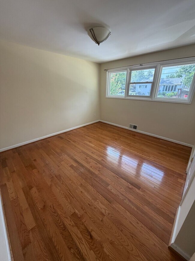 Photo - "COMING SOON" Spacious 5 bed + 2FB w/ Fenced in yard & Deck