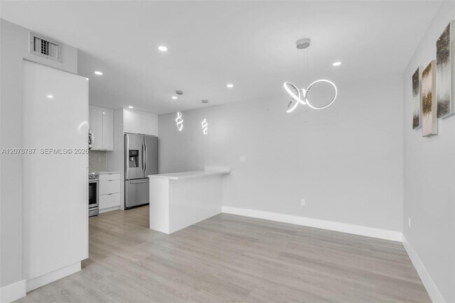 11755 SW 18th St Unit 409
