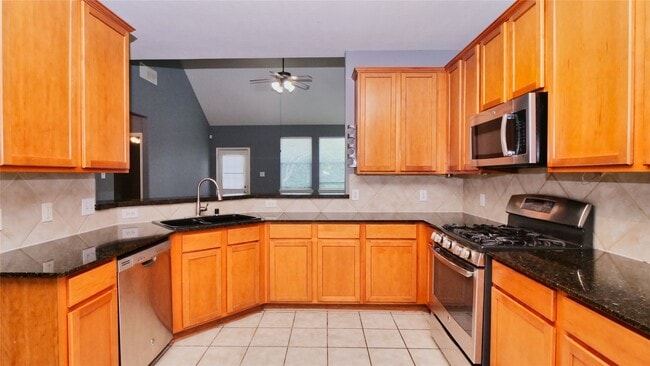Photo - 2931 Meadowglen Cove