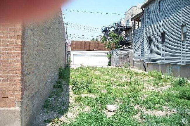 Building Photo - 2344 W Grand Ave Rental