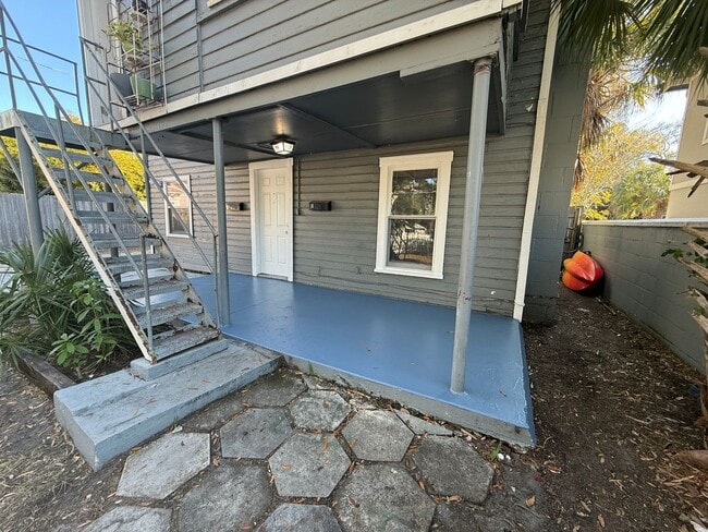 Photo - 320 21st Ave S