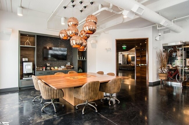 Photo - 212 E Broad St Unidad Cotton