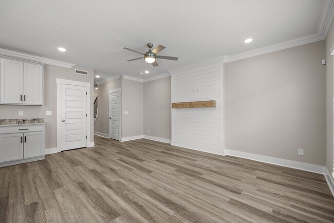 Photo - Sango Drive 3 Bedroom Condo For Rent!