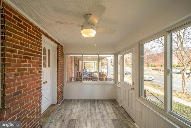 Photo - 2314 Washington Blvd