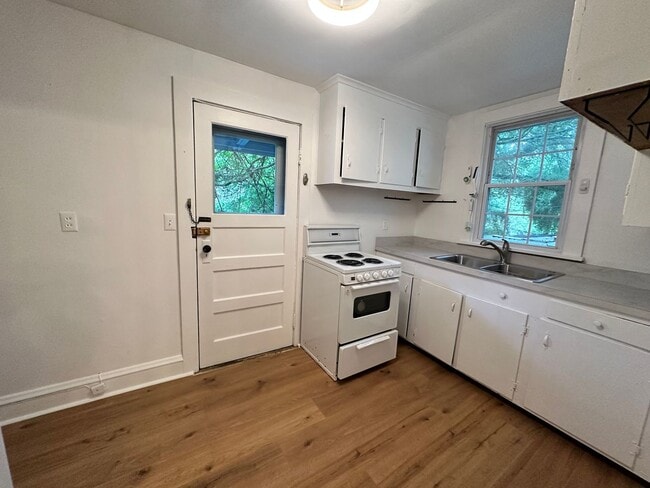Photo - Unit for rent off of Griffin Avenue! Avail...