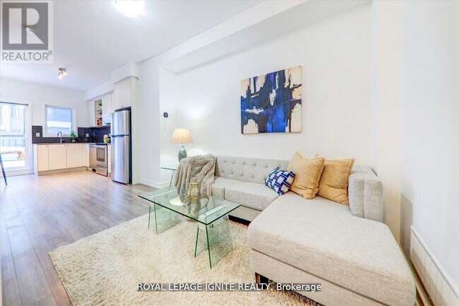 Photo - 167 Downsview Park Blvd