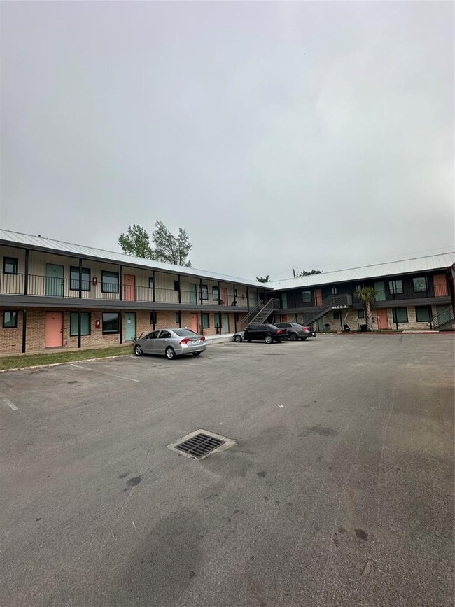 Photo - 9133 Northgate Blvd Unit 208