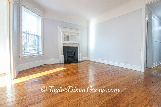 Photo - 5407 S Indiana Ave