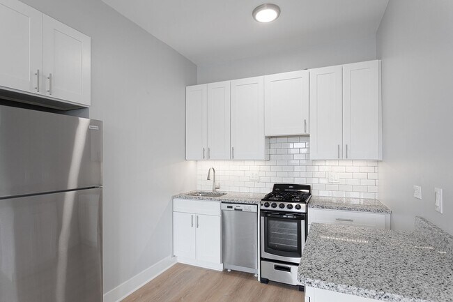 Photo - 7600 N Sheridan Rd Unit 107