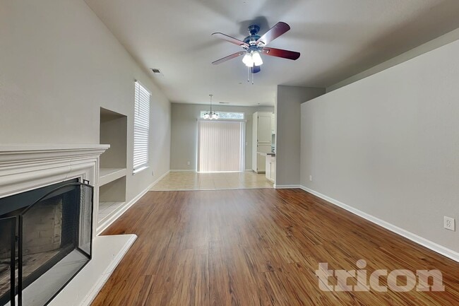 408 Falcon Dr