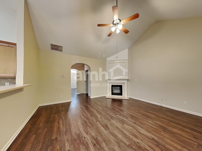 Photo - 235 Grand Isle Ct