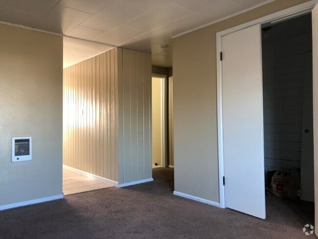 Building Photo - 11217 B St S Rental