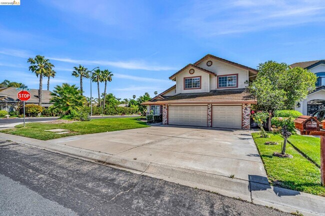 Photo - 5650 Edgeview Dr