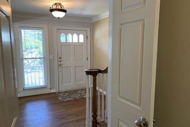 Photo - 831 Clairemont Ave