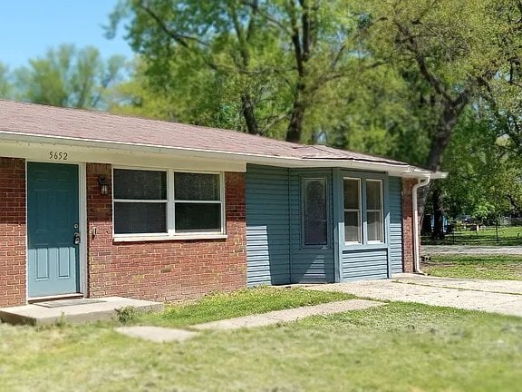 Photo - 5652 E 19th St Unit 2