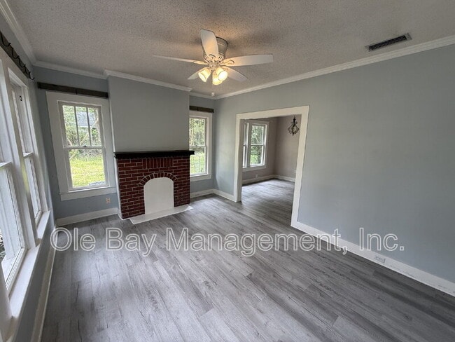 Photo - 731 Jemison St