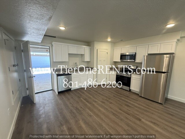 Photo - NO DEPOSIT option available for qualified renters with Obligo