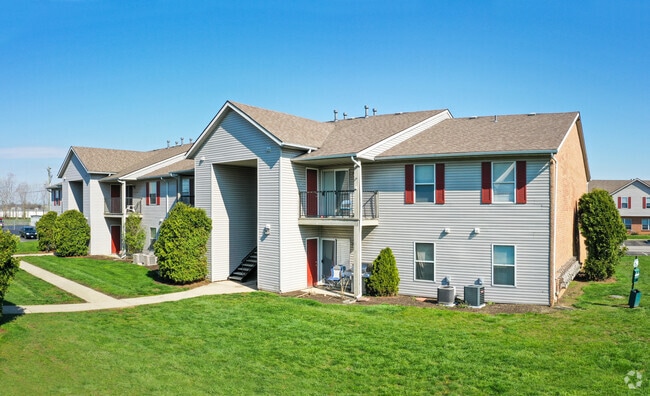 Building Photo - Creekside Village