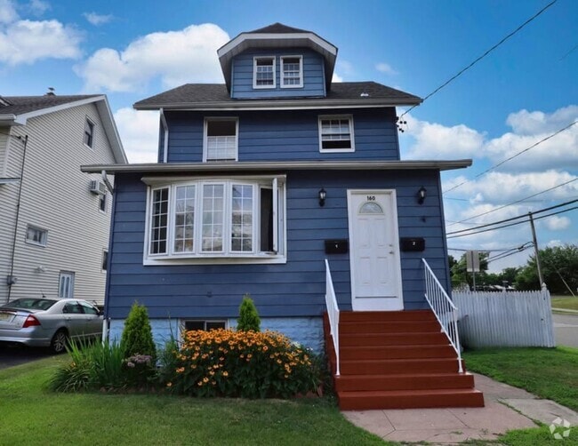 Building Photo - 160 Delafield Ave Rental