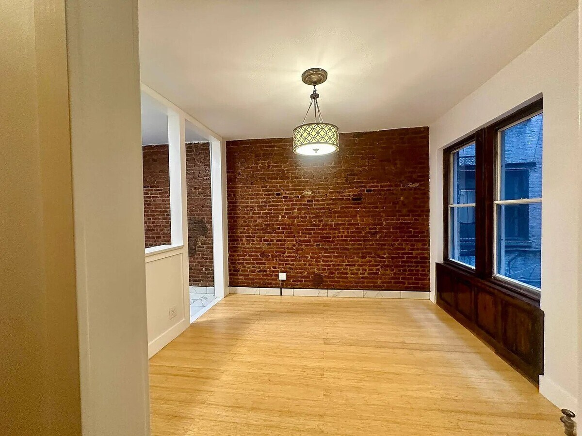 Photo - 5011 N Broad St Unit 2