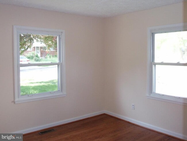 Photo - 3010 Ferndale St