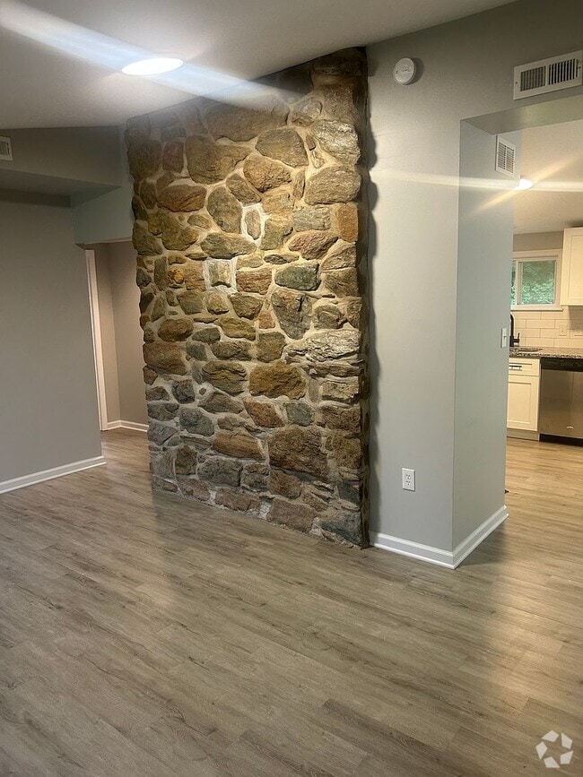 Building Photo - 3911 Walters Rd Rental