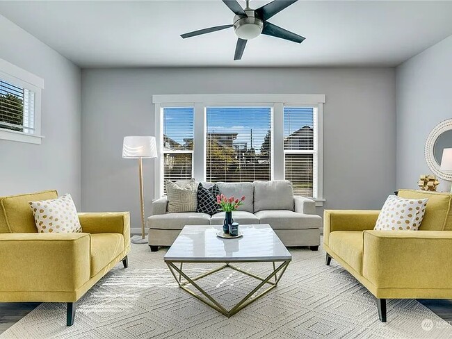 Photo - 640 N Anderson St