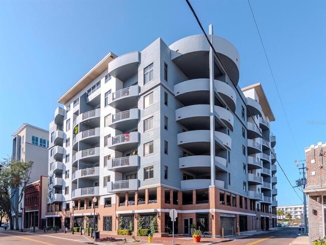 Building Photo - 1108 N Franklin St Unit 304 Rental