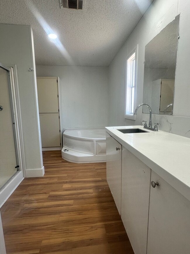 Photo - Renovated and Spacious 5/3 MOBILE HOME - WEST BOCA RATON