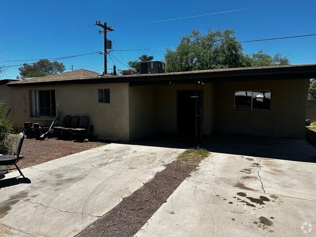 Building Photo - 4000 S 15th Ave Rental