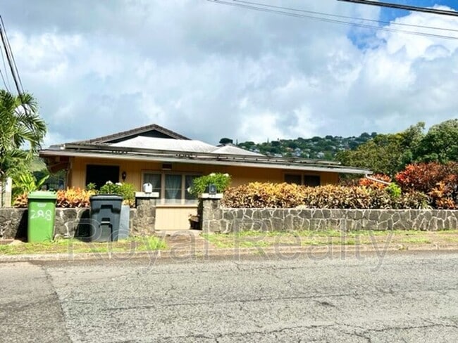 Building Photo - 288 Auwaiolimu St