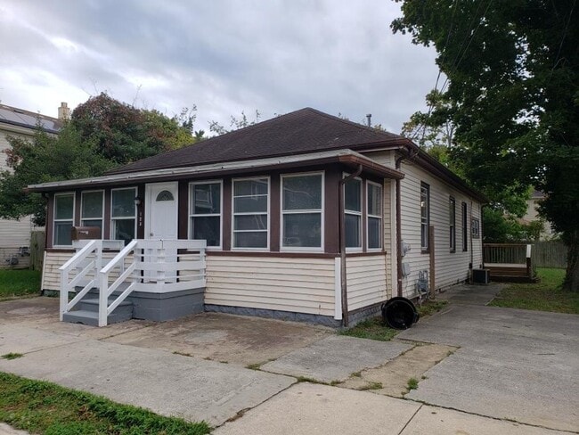 Photo - Newly Renovated 4 Bedroom, 1 Bath! Ready for Move-In!!!!