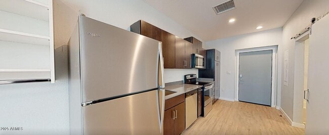 Photo - 6025 W Thomas Rd Unit St