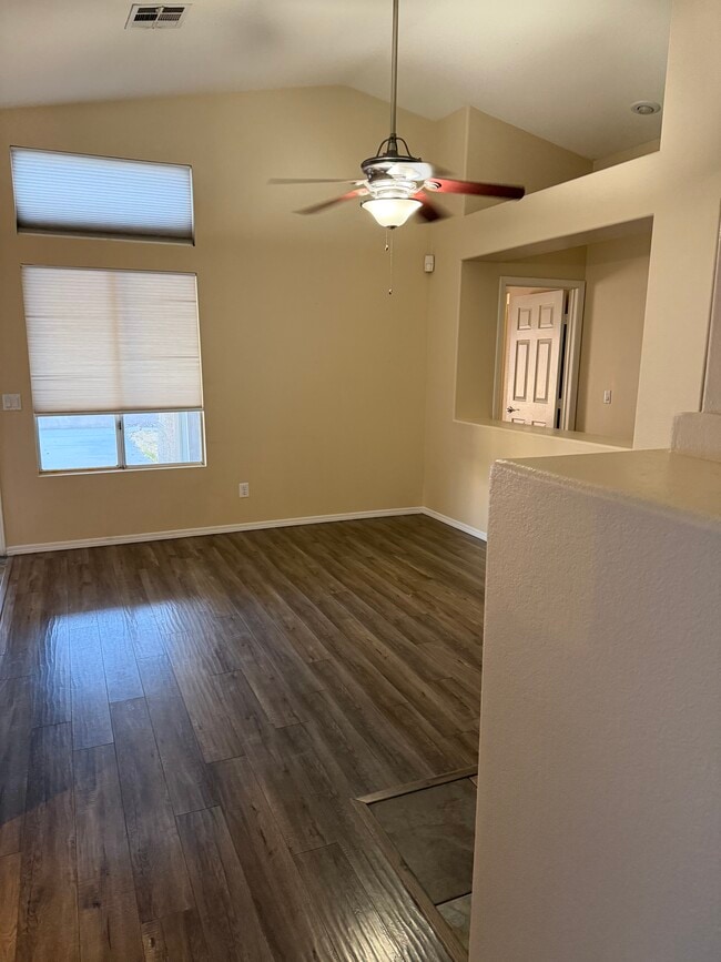 Photo - 2443 Avenida Flores