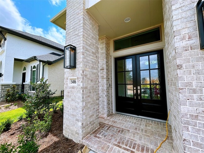 Photo - 5406 Holly Holw Ln