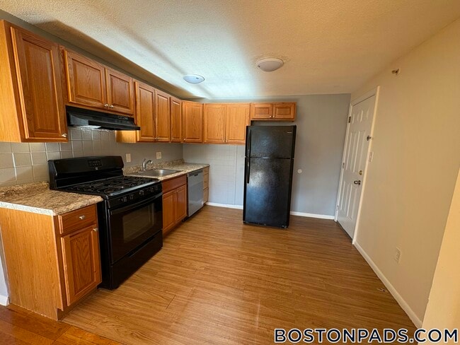 Photo - 18 Belmont St Unidad 12